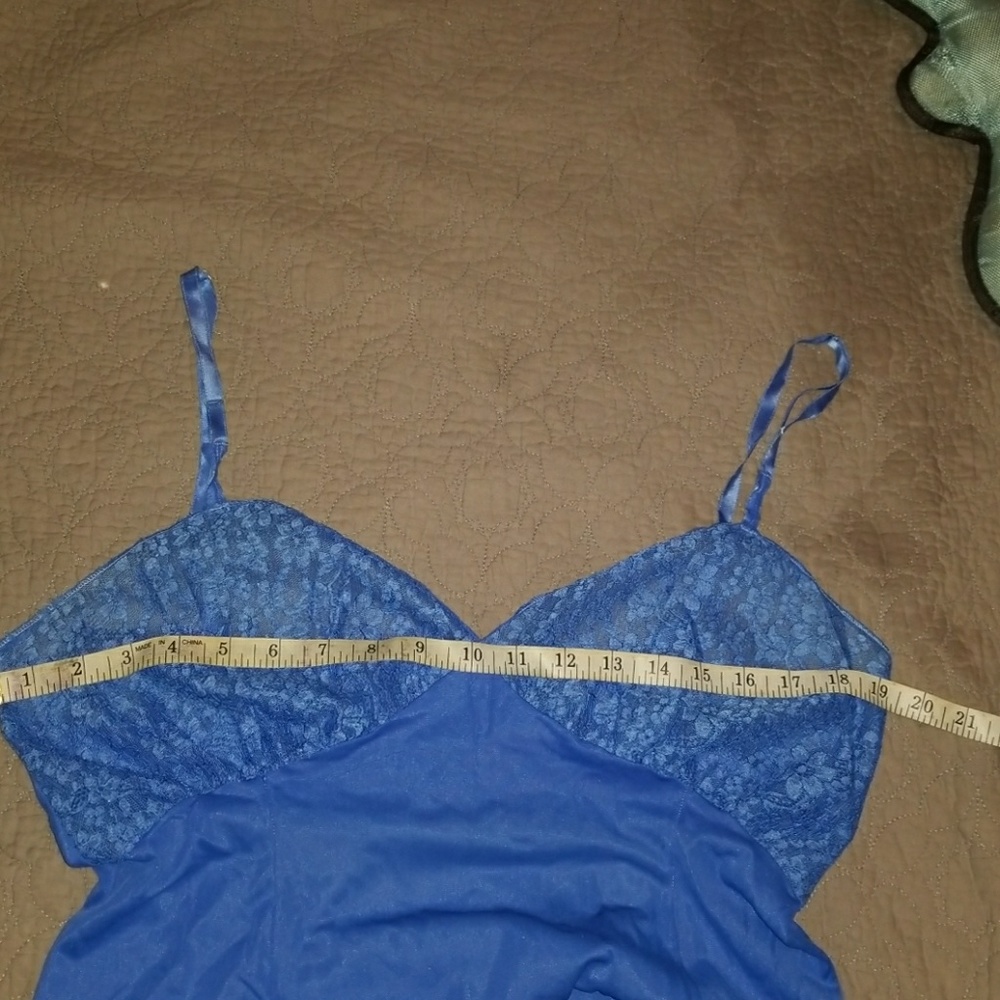 Vintage blue slip with lace - Picture 6 of 8